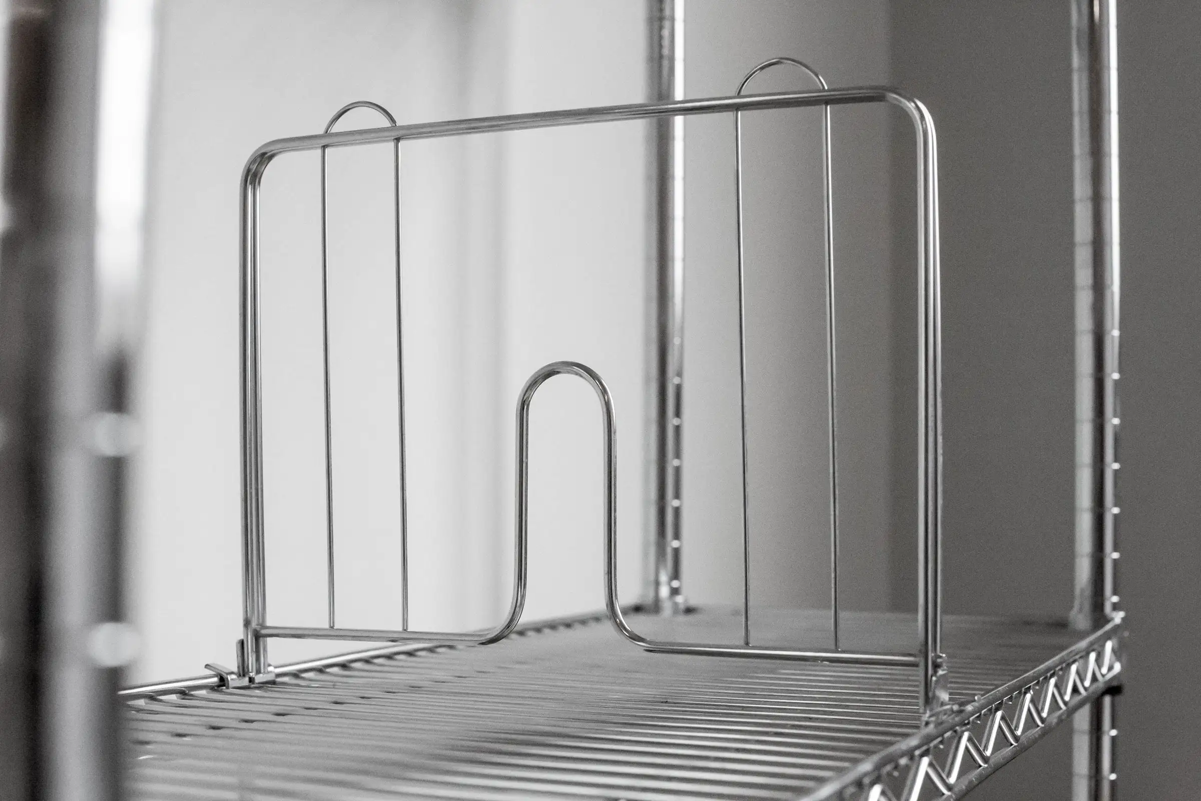 18 Wide Chrome Wire Shelf Divider