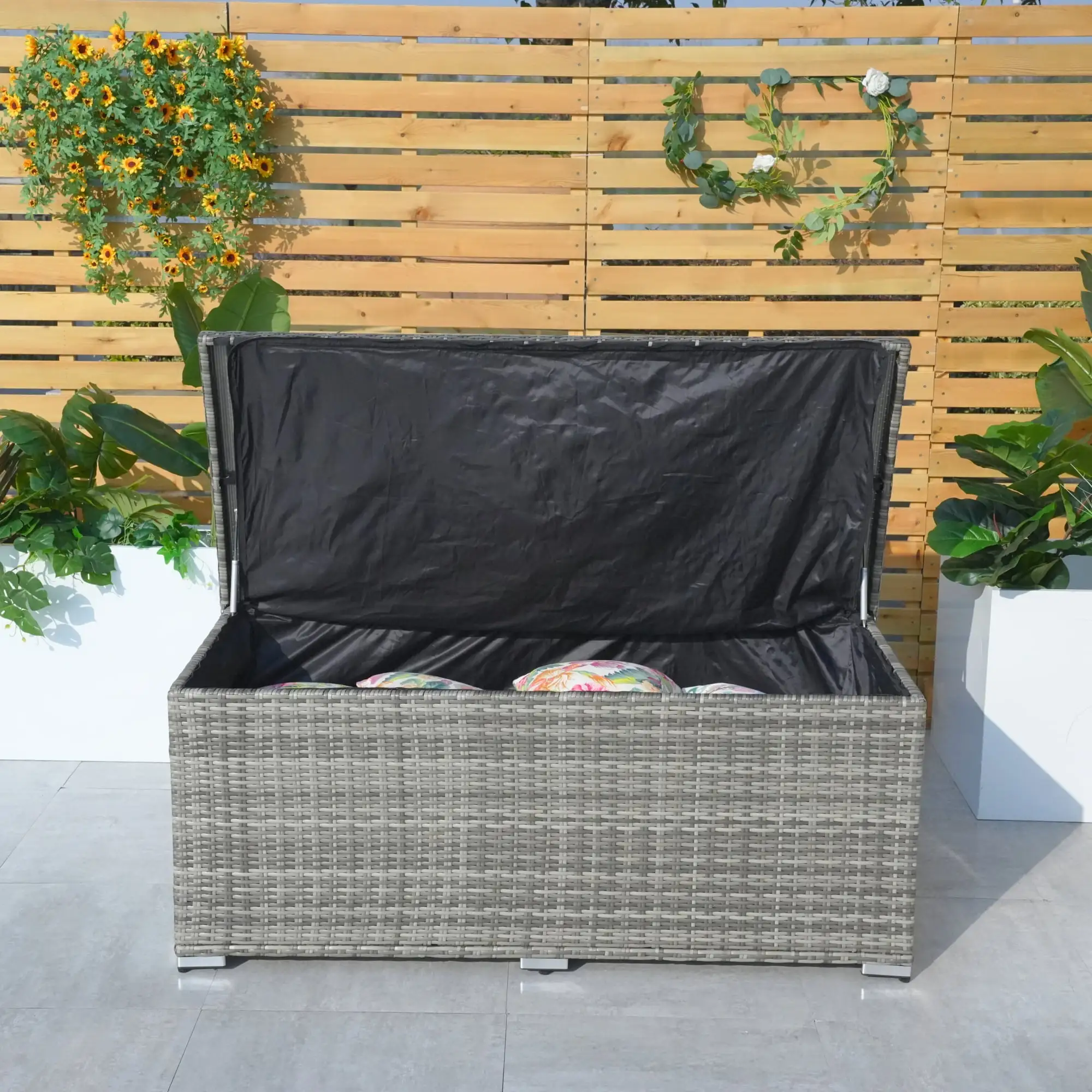 Patio Indoor/Outdoor Gary Wicker Storage Box